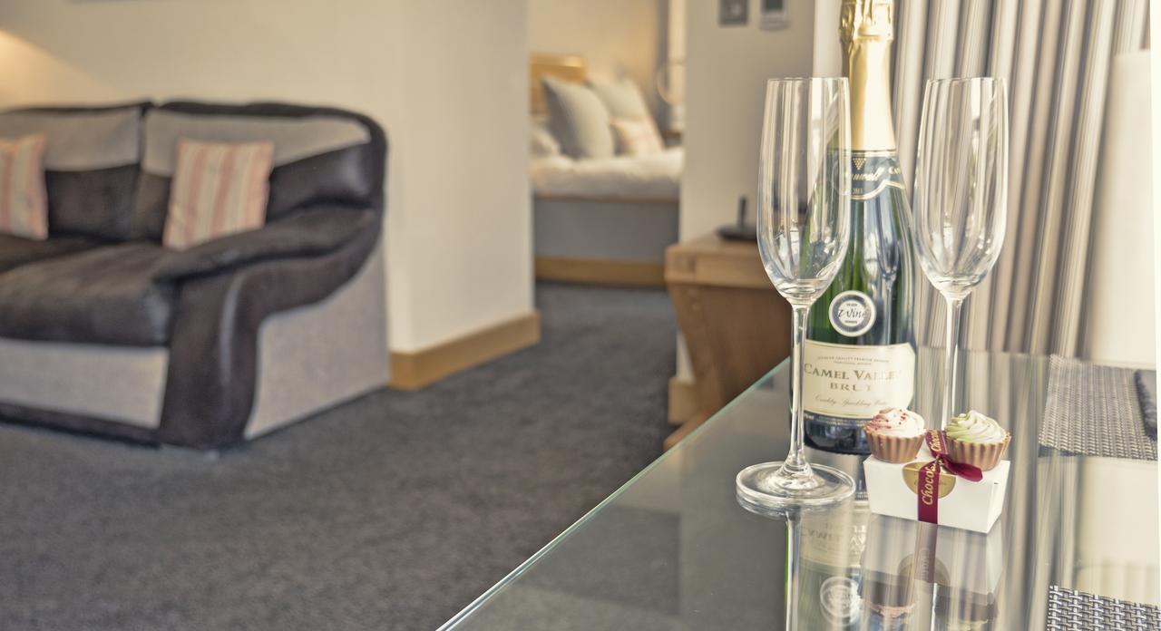The Oceanic Luxury Aparthotel Falmouth Extérieur photo