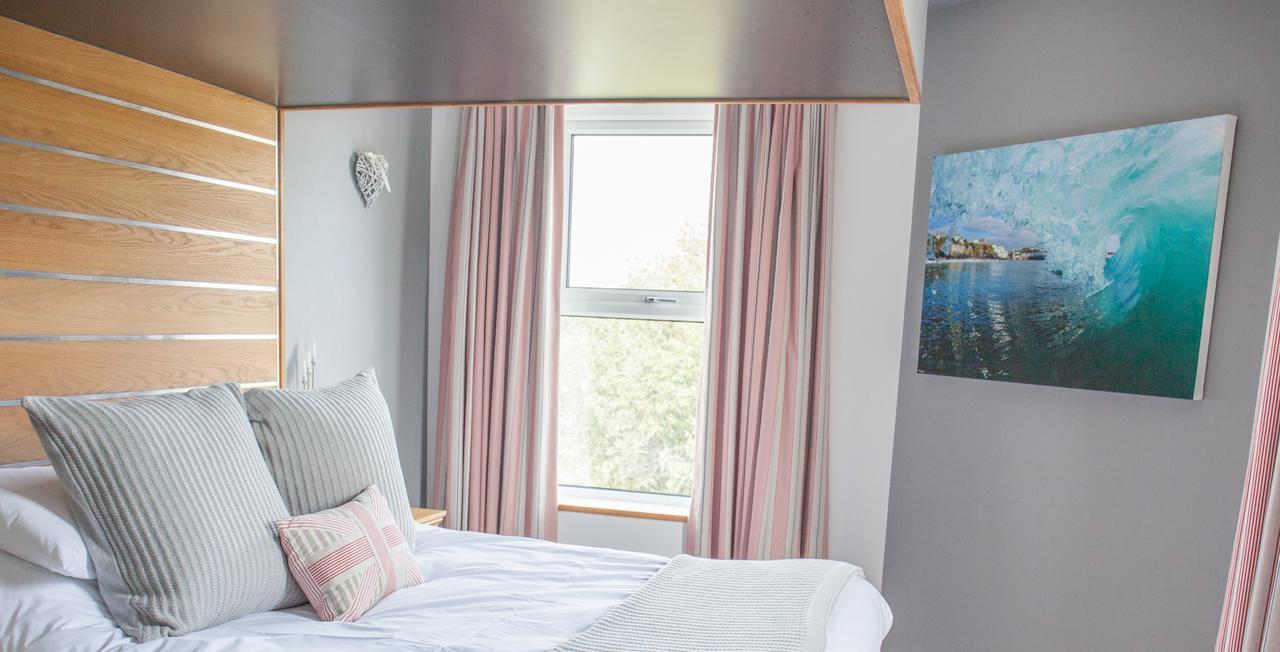The Oceanic Luxury Aparthotel Falmouth Extérieur photo