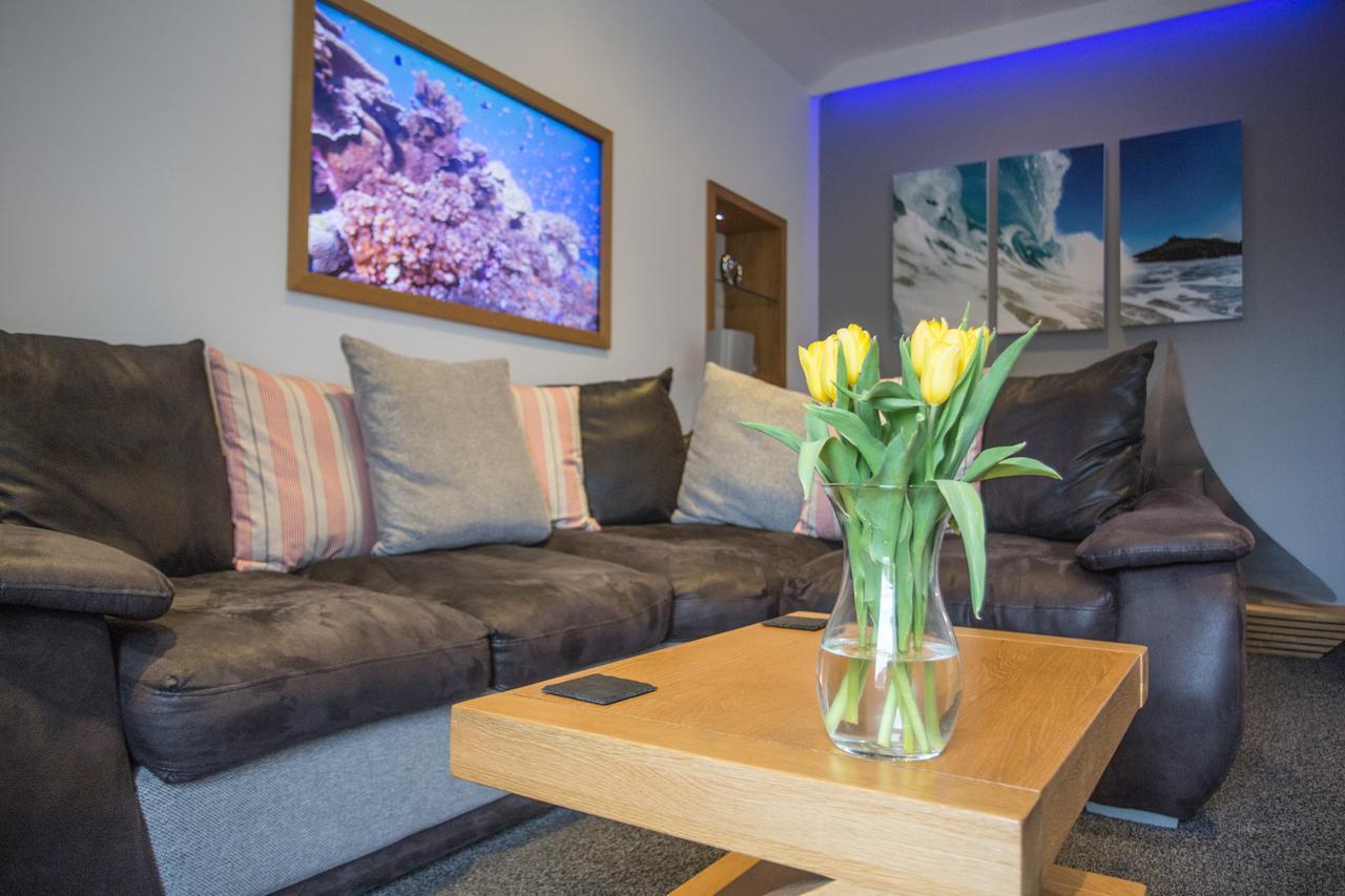The Oceanic Luxury Aparthotel Falmouth Extérieur photo
