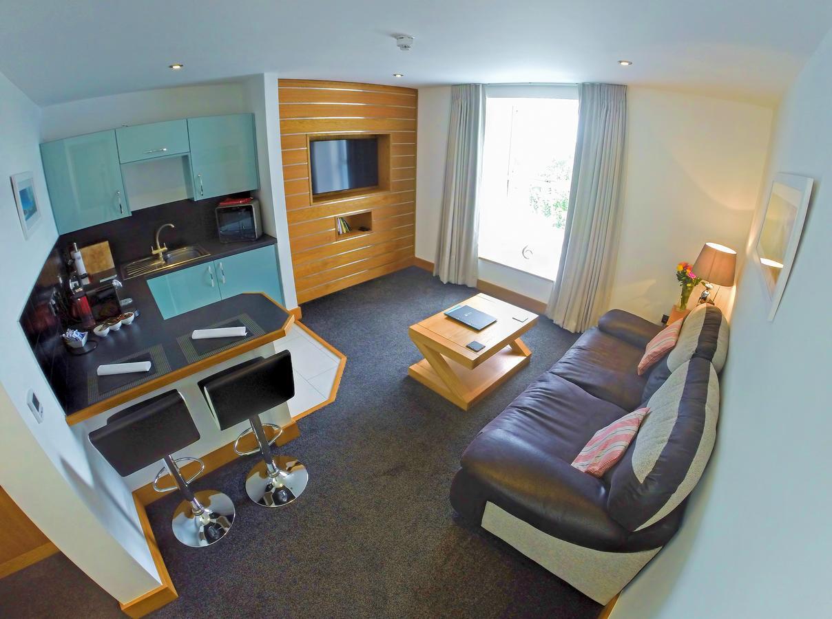 The Oceanic Luxury Aparthotel Falmouth Extérieur photo