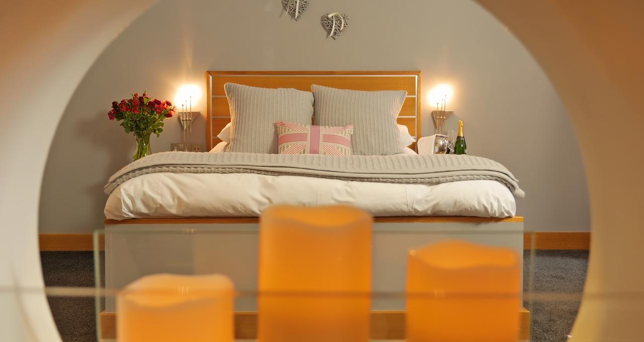 The Oceanic Luxury Aparthotel Falmouth Extérieur photo